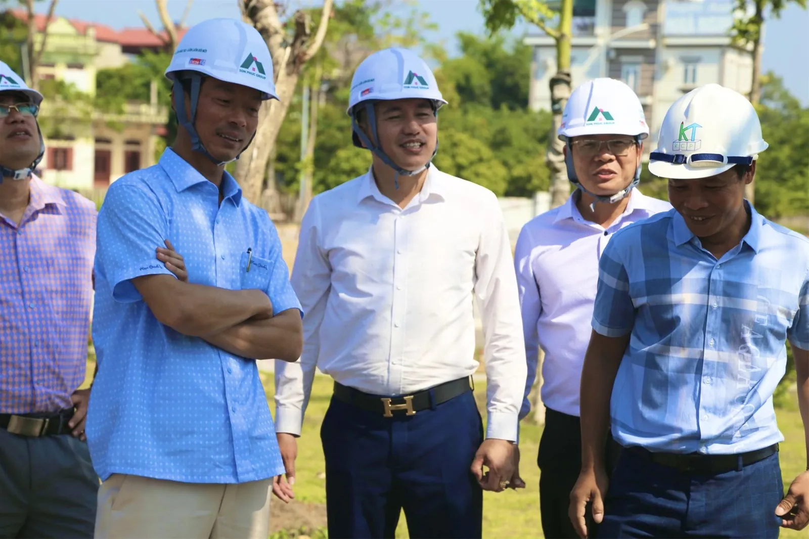 Cập nhật tiến độ dự án OM7: "đẩy nhanh các bước cuối cùng để nghiệm thu dự án" - Chủ tịch HĐQT Nguyễn Thế Hùng chỉ đạo tại dự án OM7. — ảnh 4
