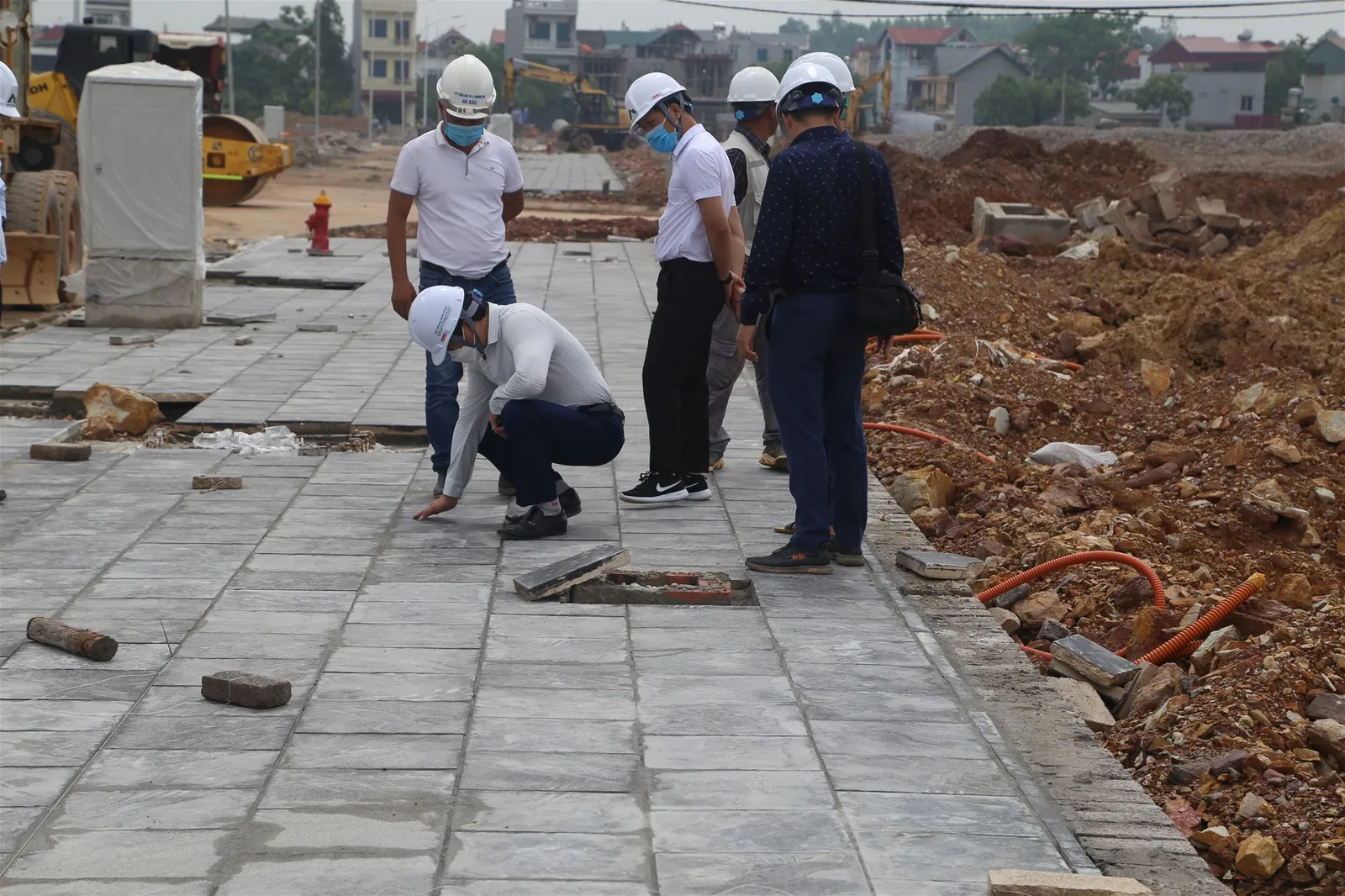 Cập nhật tiến độ dự án OM7: "đẩy nhanh các bước cuối cùng để nghiệm thu dự án" - Chủ tịch HĐQT Nguyễn Thế Hùng chỉ đạo tại dự án OM7. — ảnh 87