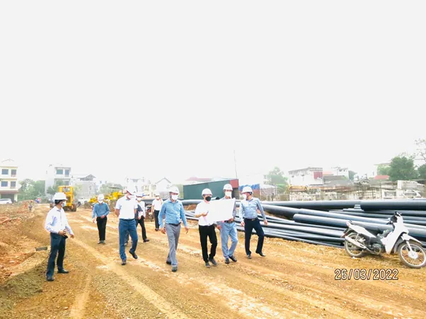 Chủ tịch HĐQT Nguyễn Thế Hùng thị sát tiến độ dự án OM7. — ảnh 5