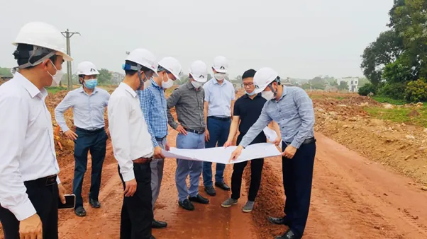 Chủ tịch HĐQT Nguyễn Thế Hùng thị sát tiến độ dự án OM7. — ảnh 6