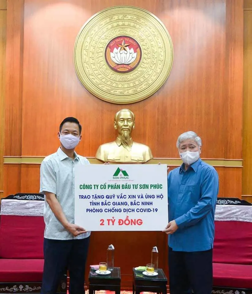 Tập đoàn Sơn Phúc ủng hộ quỹ vắc xin và công tác phòng chống dịch Covid 19 2 tỷ đồng