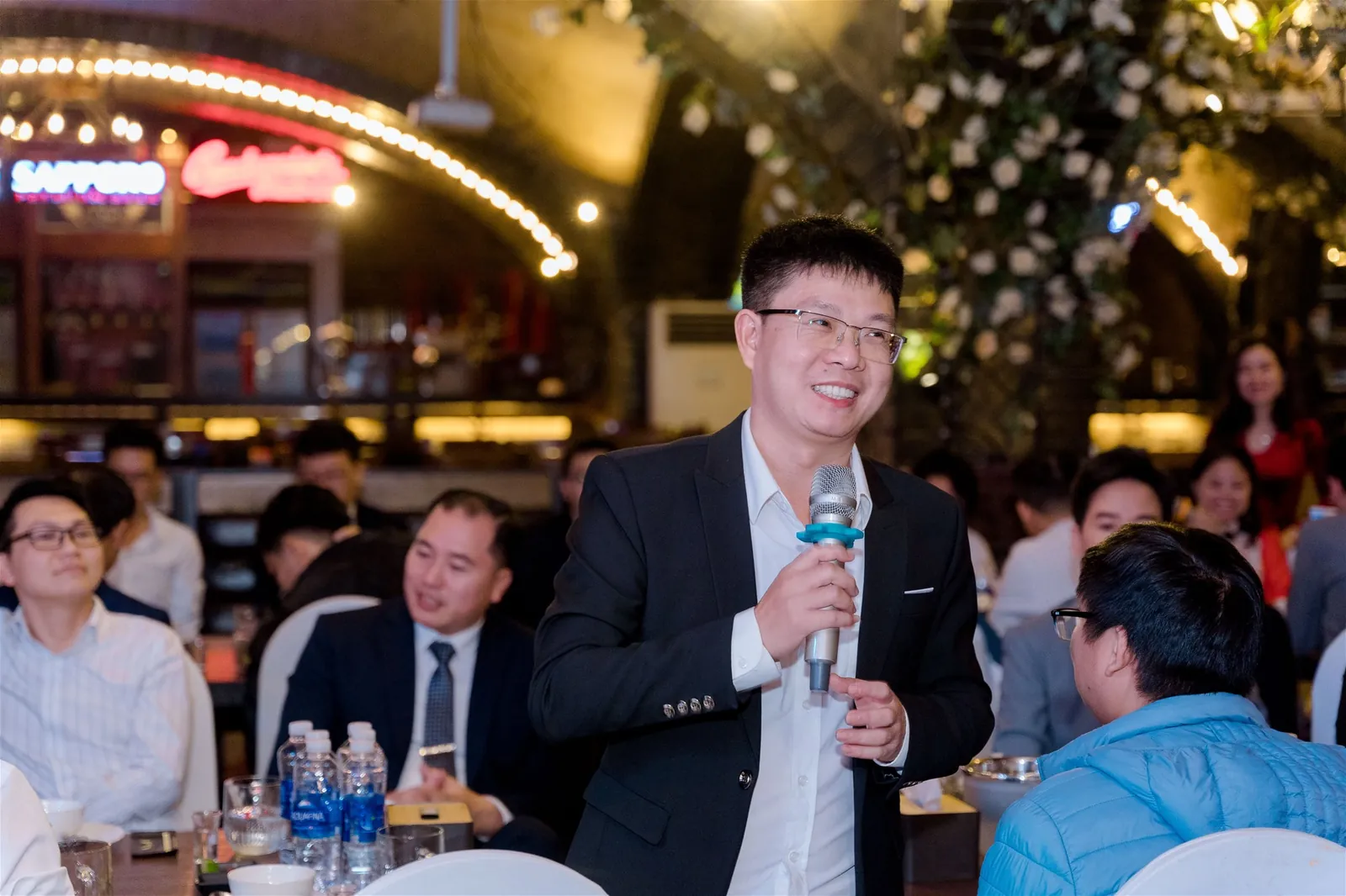 (CBNV Tập đoàn chúc Tết HĐQT và anh chị em trong Tiệc tất niên)