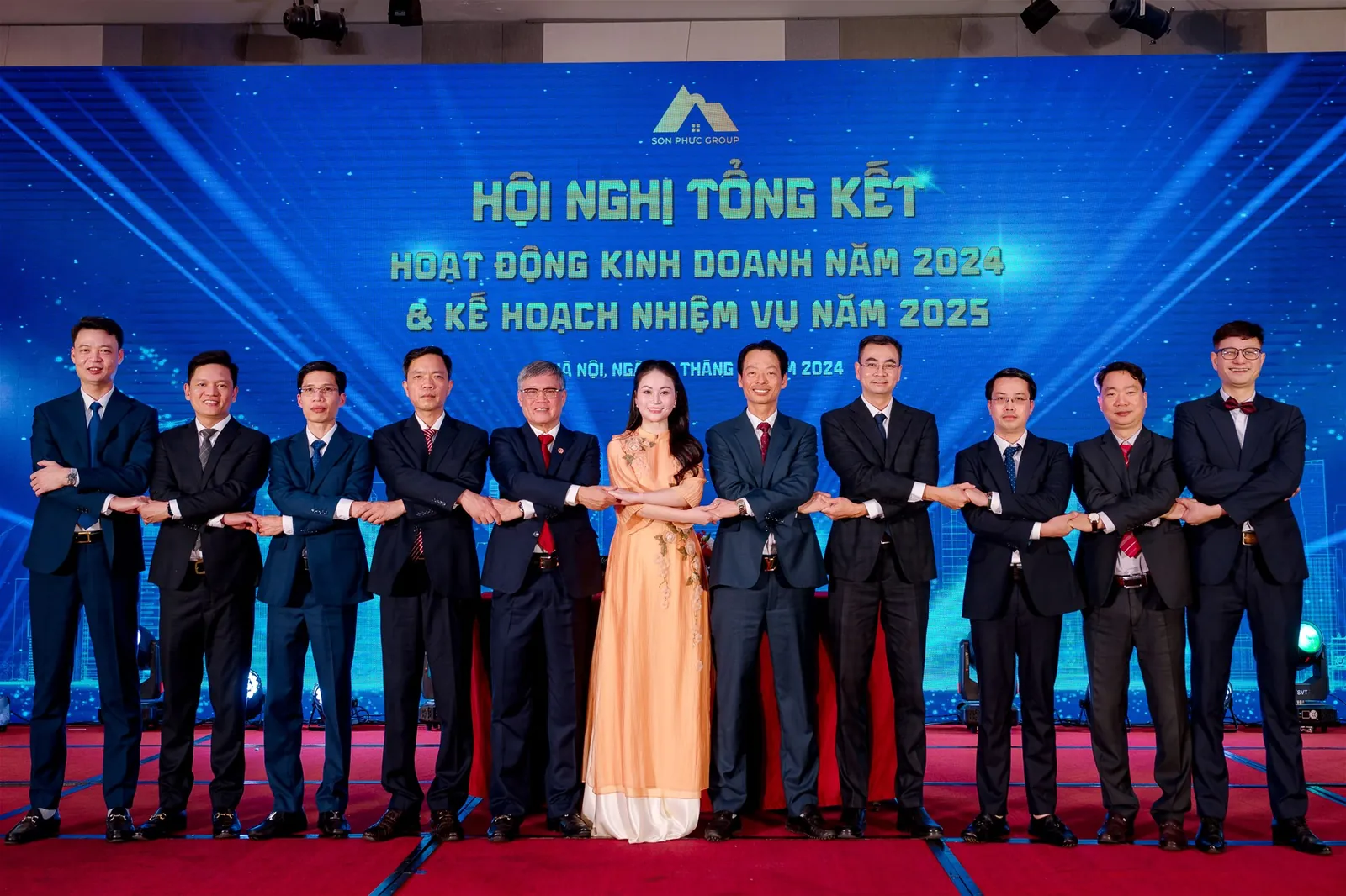 Ban lãnh đạo Tập đoàn Sơn Phúc
