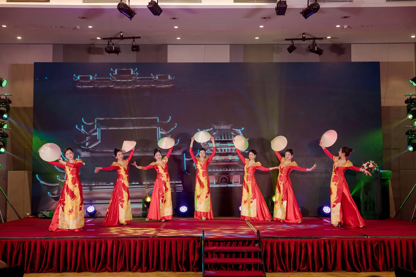 Hội nghị tổng kết kinh doanh 2024 và kế hoạch nhiệm vụ 2025 — ảnh 12