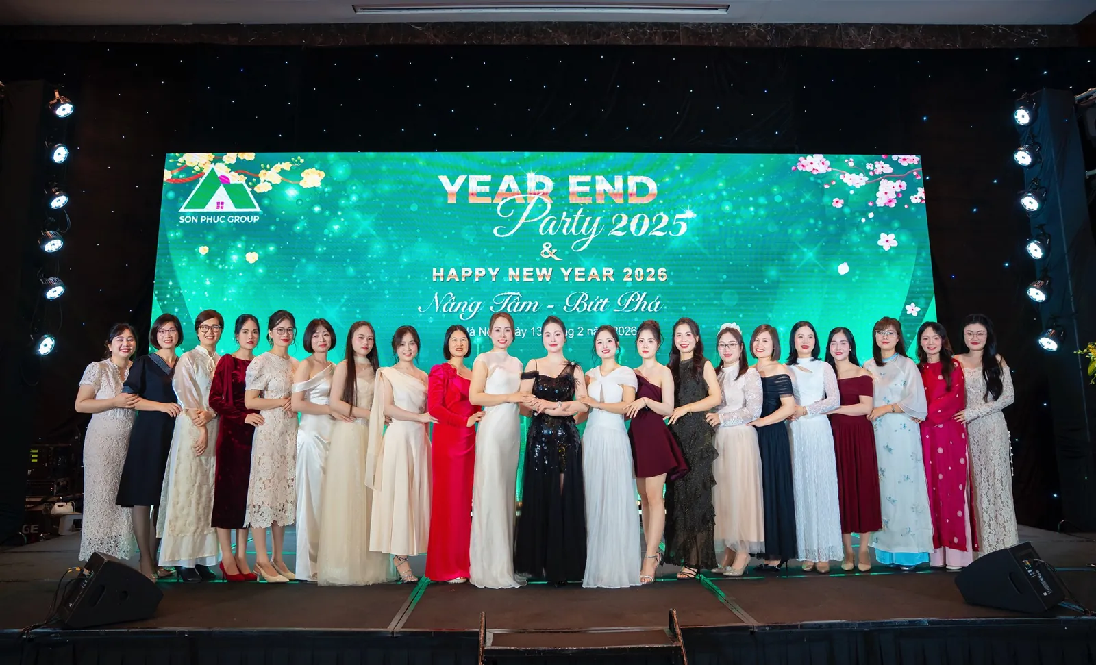 Year End Party 2025: dấu ấn gắn kết, lan tỏa giá trị đồng hành — ảnh 17